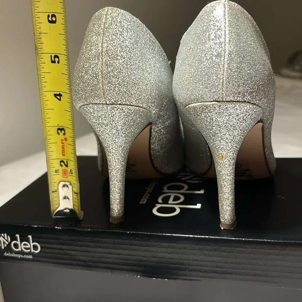 Deb Silver Sparkle Pumps 3 1/2” Heel - Picture 5 of 8
